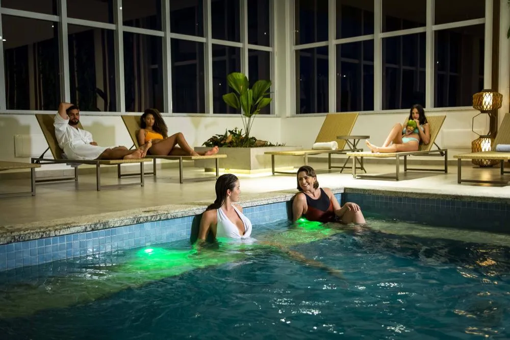 Alta temporada: mesmo com chuvas, janeiro promete grande movimentação nos resorts