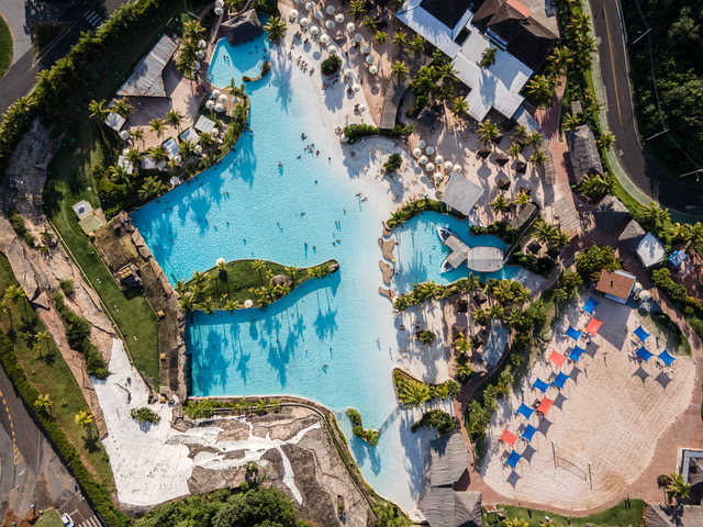 Diário do Turista – Bloquinhos, música ao vivo e matinês agitam Carnaval no Rio Quente Resorts e Hot Park