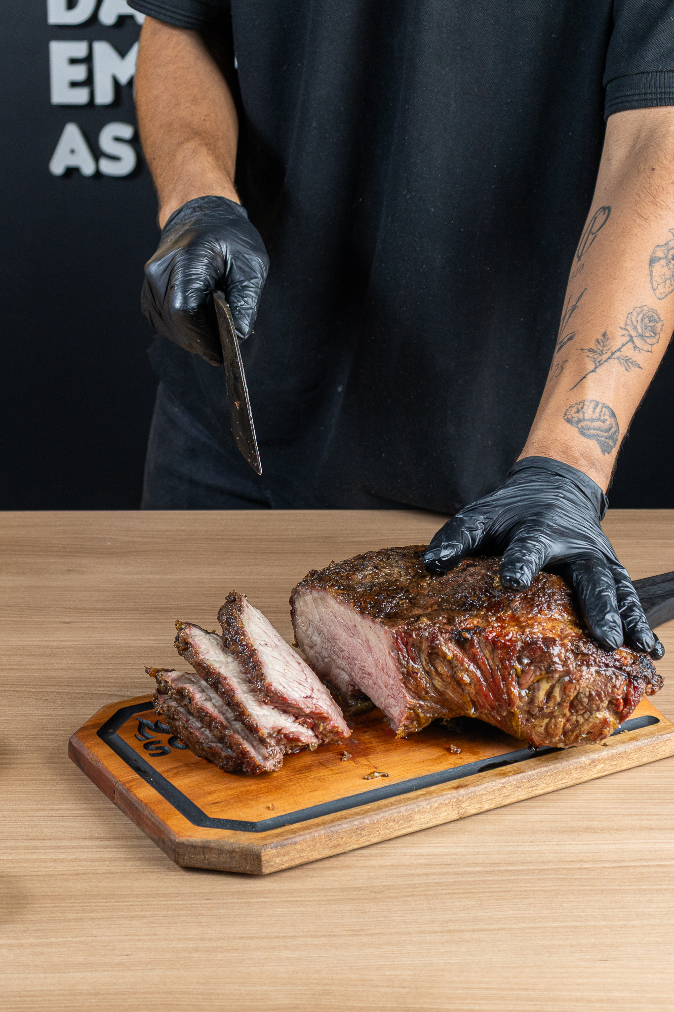 (Aguçando Paladar) Goiânia terá costela preparada por mais de 12 horas em novo espaço gastronômico