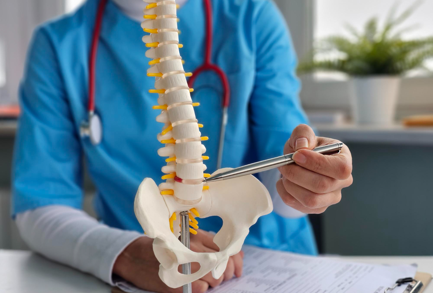 Médico alerta para riscos da saúde óssea com uso de “Canetas emagrecedoras”