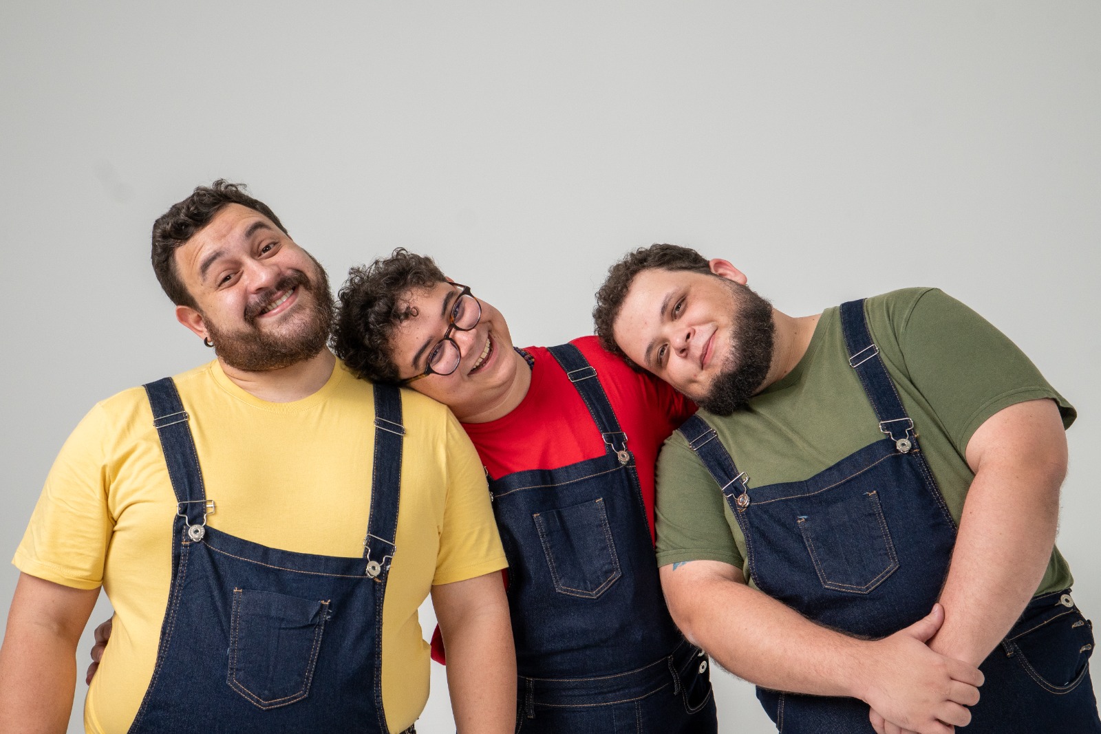 Espetáculo “Os Três Porquinhos” chega a Anápolis e Goiânia com humor imprevisível e interação com o público