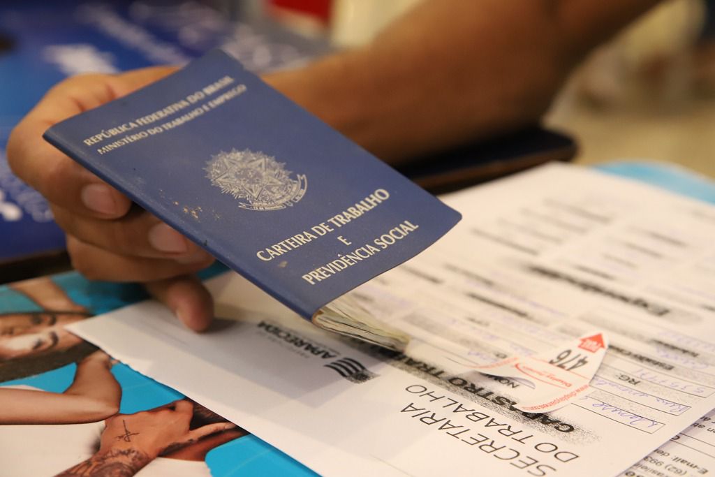 Última sexta-feira de maio terá Cadastro de Candidatos e Entrevista de Emprego no Aparecida Shopping
